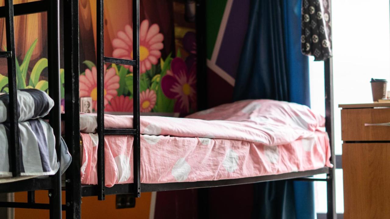 Fox Hostel Алматы Экстерьер фото