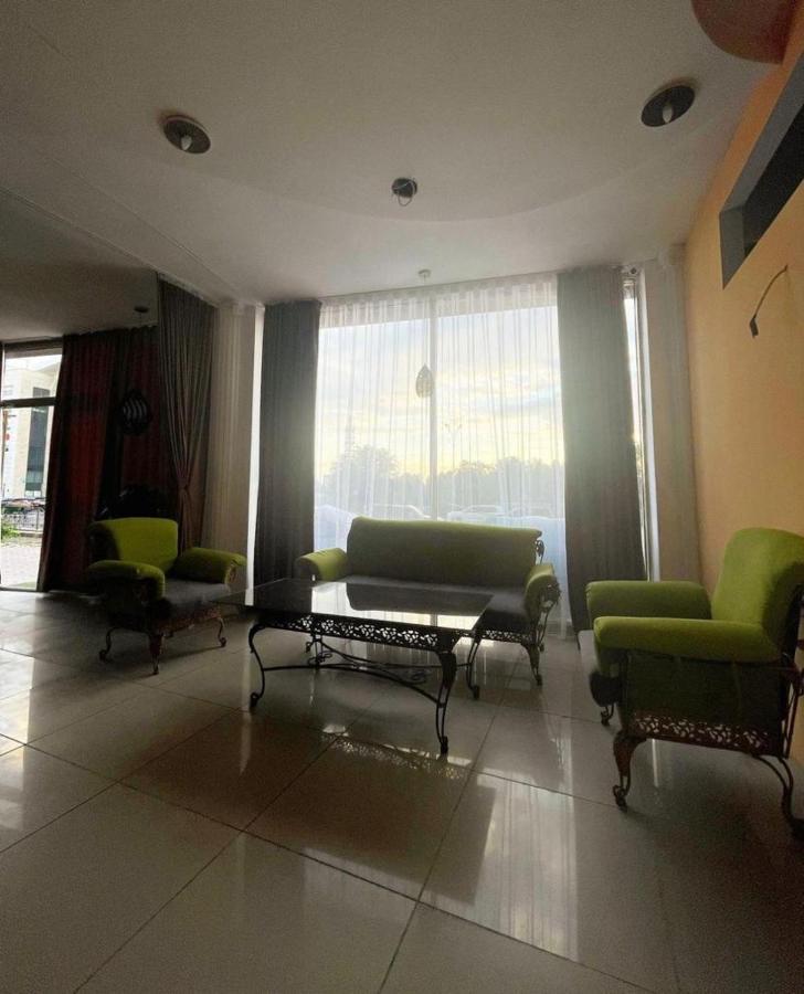 Fox Hostel Алматы Экстерьер фото
