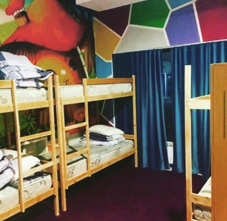 Fox Hostel Алматы Экстерьер фото